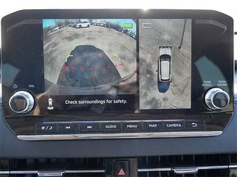 Used 2025 Mitsubishi Outlander SE image 25