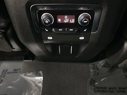 Used 2023 Chevrolet Tahoe Z71 image 31