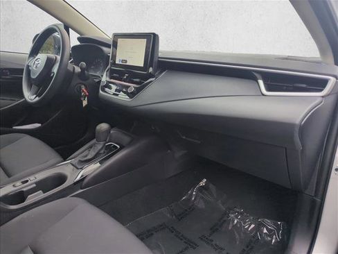 Certified 2025 Toyota Corolla LE image 25