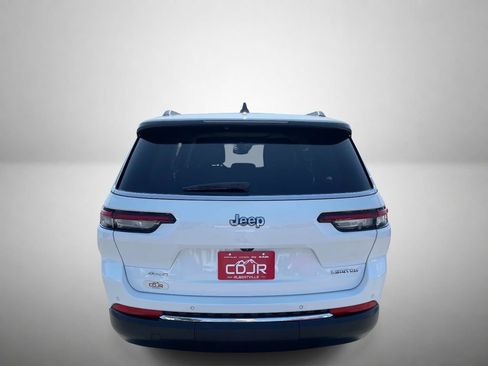 Used 2023 Jeep Grand Cherokee L Limited AWD/4WD image 4