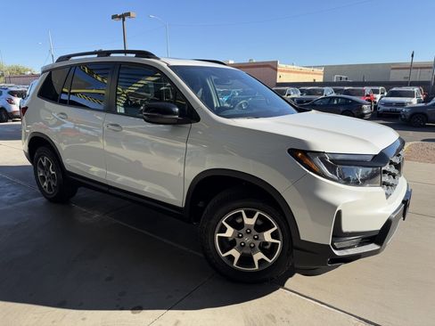 Used 2023 Honda Passport TrailSport image 6