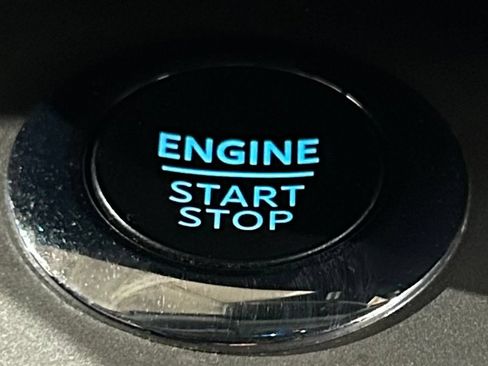 Used 2023 Ford Explorer XLT w/ Equipment Group 202A AWD/4WD image 78