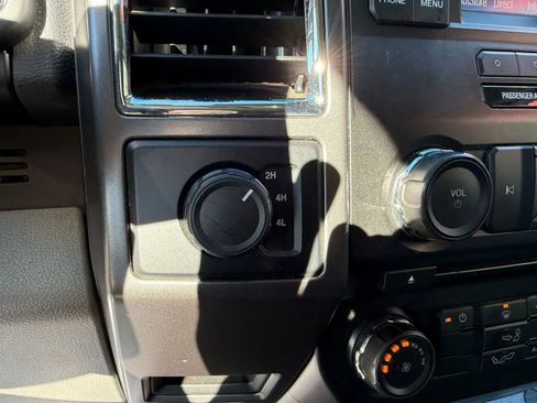 Used 2016 Ford F150 XLT image 17