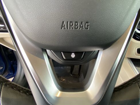 Used 2024 BMW 330i xDrive Sedan w/ Convenience Package image 15