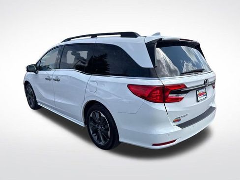 Certified 2024 Honda Odyssey Elite image 3