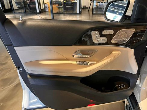 Used 2021 Mercedes-Benz GLS 450 4MATIC image 14