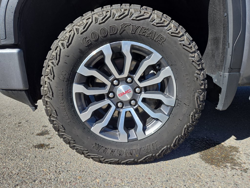 Used 2020 GMC Sierra 1500 AT4 w/ AT4 Premium Package AWD/4WD image 10