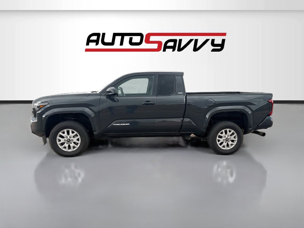 Used 2024 Toyota Tacoma SR5 AWD/4WD image 4