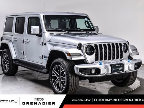 Used 2023 Jeep Wrangler Unlimited Sahara AWD/4WD image 1