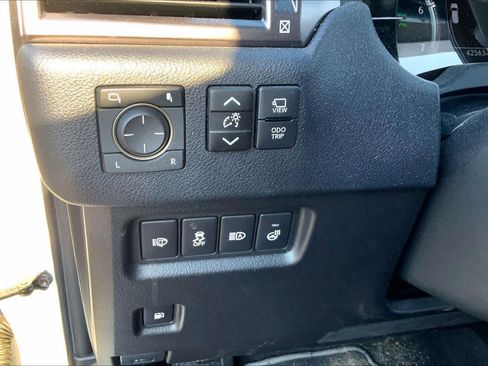 Used 2023 Lexus GX 460 w/ Black Line Special Edition AWD/4WD image 36