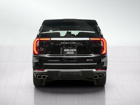 Used 2026 GMC Yukon Denali w/ Denali Reserve Package AWD/4WD image 4