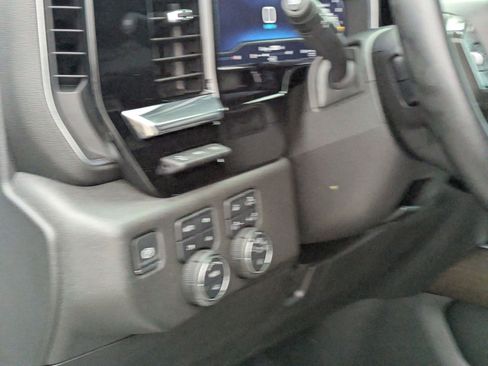 Used 2025 Chevrolet Silverado 2500 High Country w/ High Country Premium Package image 10