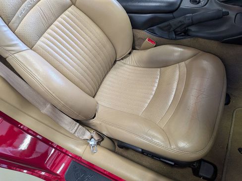 Used 2000 Chevrolet Corvette Convertible w/ Memory Pkg RWD image 13
