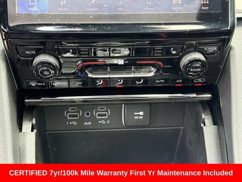 Used 2023 Jeep Grand Cherokee L Limited AWD/4WD image 26