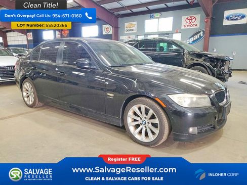 Used 2011 BMW 328i xDrive Sedan AWD/4WD image 5