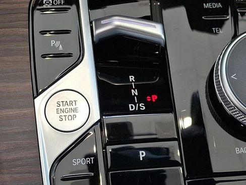 Certified 2024 BMW X5 xDrive40i w/ Premium Package image 15