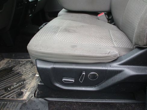 Used 2016 Ford F150 XLT w/ Equipment Group 302A Luxury image 12