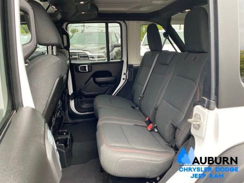 Used 2024 Jeep Wrangler Unlimited Rubicon AWD/4WD image 23