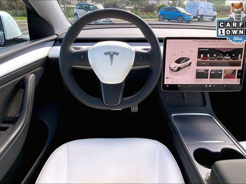 Used 2023 Tesla Model Y Performance image 5