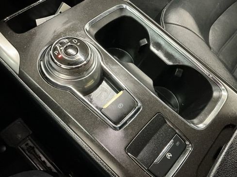 Used 2018 Ford Fusion SE w/ Fusion SE Technology Package image 21