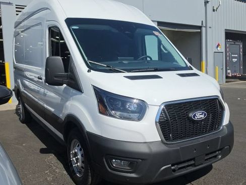 Used 2026 Ford Transit 250 148 High Roof AWD w/ Exterior Upgrade Package image 5