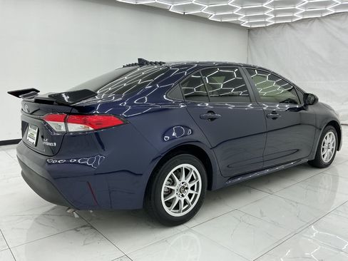 Used 2024 Toyota Corolla LE FWD image 11