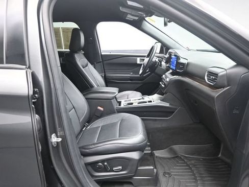 Used 2020 Ford Explorer Limited RWD image 27