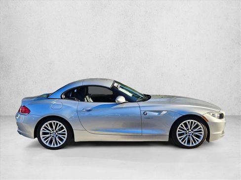 Used 2010 BMW Z4 sDrive35i RWD image 4