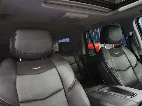 Used 2020 Cadillac Escalade Luxury image 14