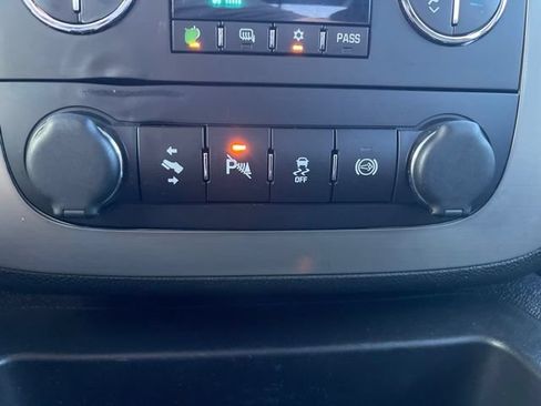 Used 2012 GMC Sierra 2500 SLT w/ SLT Convenience Package AWD/4WD image 14