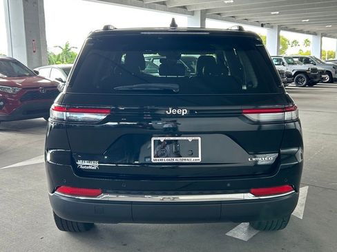 Used 2023 Jeep Grand Cherokee Limited image 6