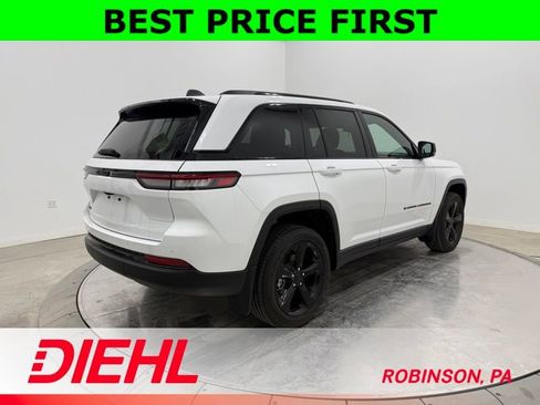New 2025 Jeep Grand Cherokee Altitude AWD/4WD image 7
