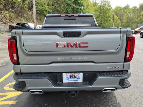 Used 2023 GMC Sierra 1500 AT4 w/ AT4 Premium Package AWD/4WD image 6