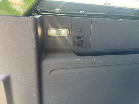 Used 2025 Ford Bronco Outer Banks image 13