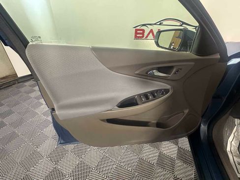 Used 2025 Chevrolet Malibu LT FWD image 15