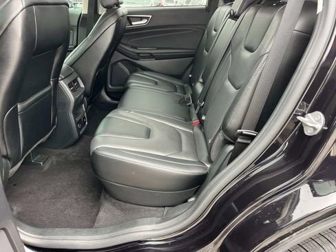 Used 2022 Ford Edge Titanium w/ Equipment Group 301A image 9
