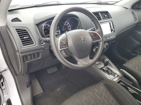 Used 2025 Mitsubishi Outlander Sport ES image 18