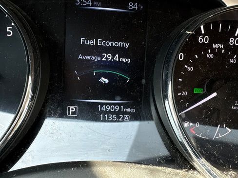 Used 2016 Nissan Rogue S FWD image 10