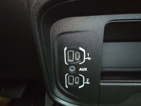 Used 2024 RAM 2500 Big Horn AWD/4WD image 18