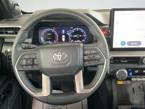 Used 2026 Toyota 4Runner TRD Off-Road Premium AWD/4WD image 10