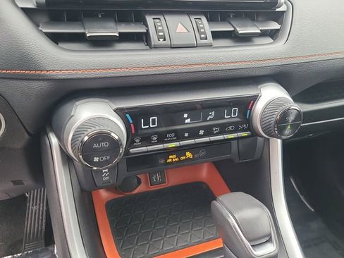 Used 2024 Toyota RAV4 Adventure image 33
