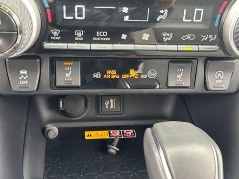 Used 2025 Toyota RAV4 XLE Premium image 23