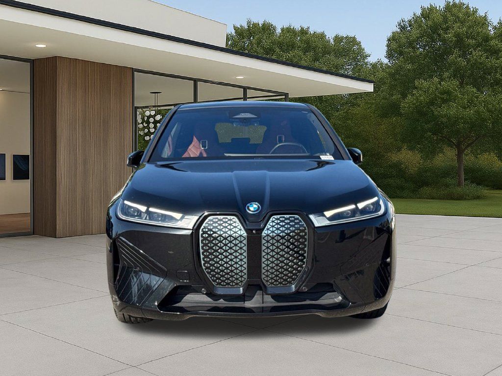 Certified 2024 BMW iX xDrive50 w/ Premium Package AWD/4WD image 4