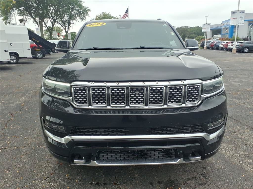 Used 2024 Jeep Grand Wagoneer Series III w/ HD Trailer Tow Package AWD/4WD image 2