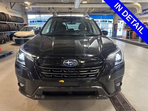 Used 2024 Subaru Forester Premium AWD/4WD image 2