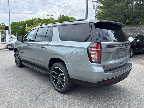 Used 2023 Chevrolet Suburban RST AWD/4WD image 5