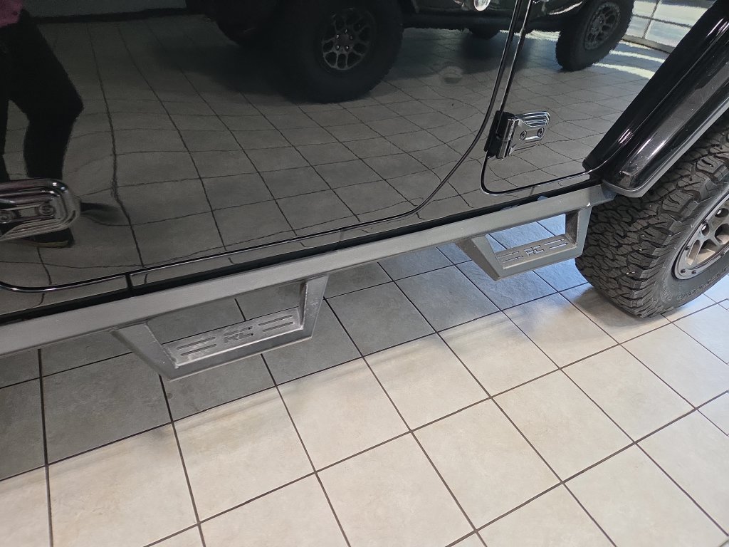 Used 2023 Jeep Wrangler Unlimited Rubicon 392 w/ Xtreme Recon 35" Tire Package AWD/4WD image 24