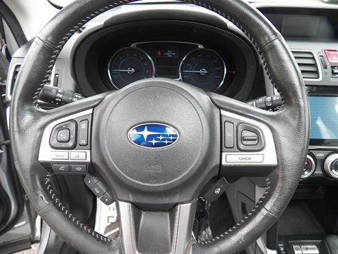 Used 2017 Subaru Forester 2.5i Touring AWD/4WD image 20