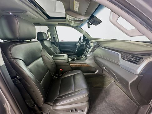 Used 2018 Chevrolet Tahoe LT w/ LT Signature Package image 34