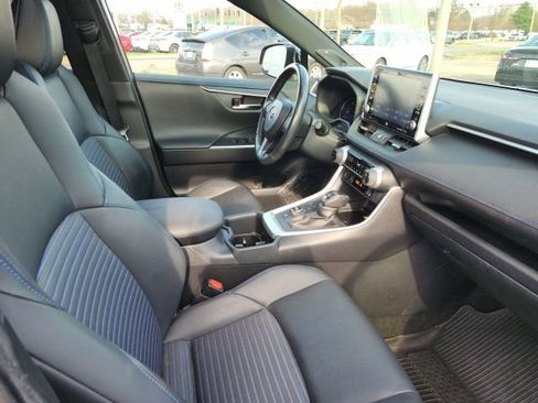 Used 2022 Toyota RAV4 XSE image 9